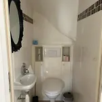 Au Petit Bonheur Apartment