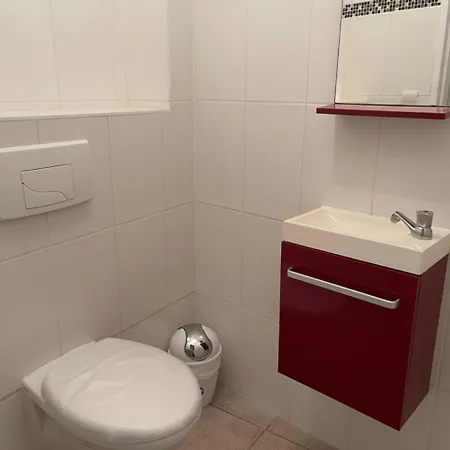 Au Petit Bonheur