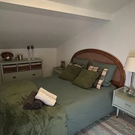 Au Petit Bonheur Apartment